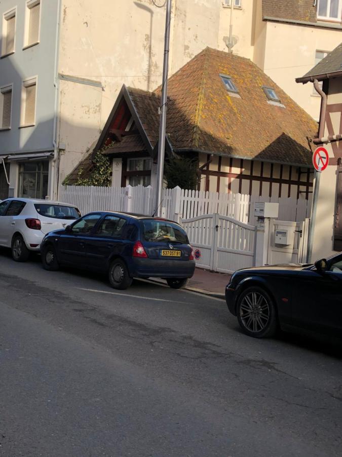 Charmante Maison Coeur De Ville La Gare Des Vacances Довіль Екстер'єр фото